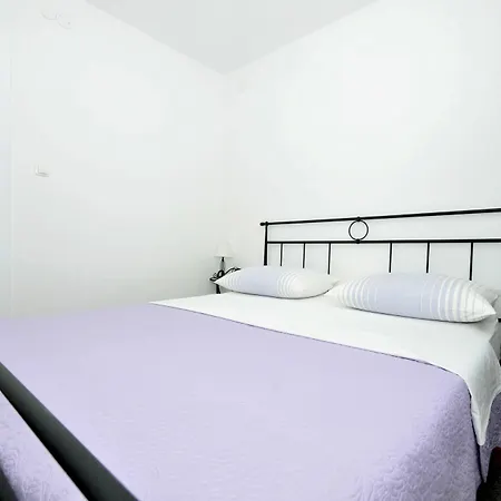 Apartment Fani - In