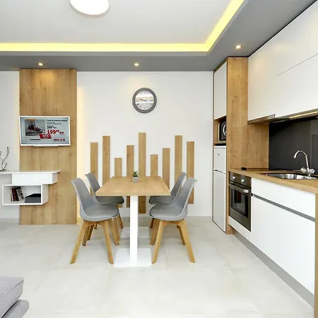 Fani - In アパート トロギール