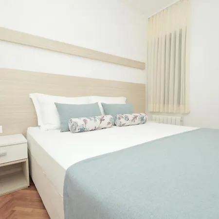 Fani - In Apartman *